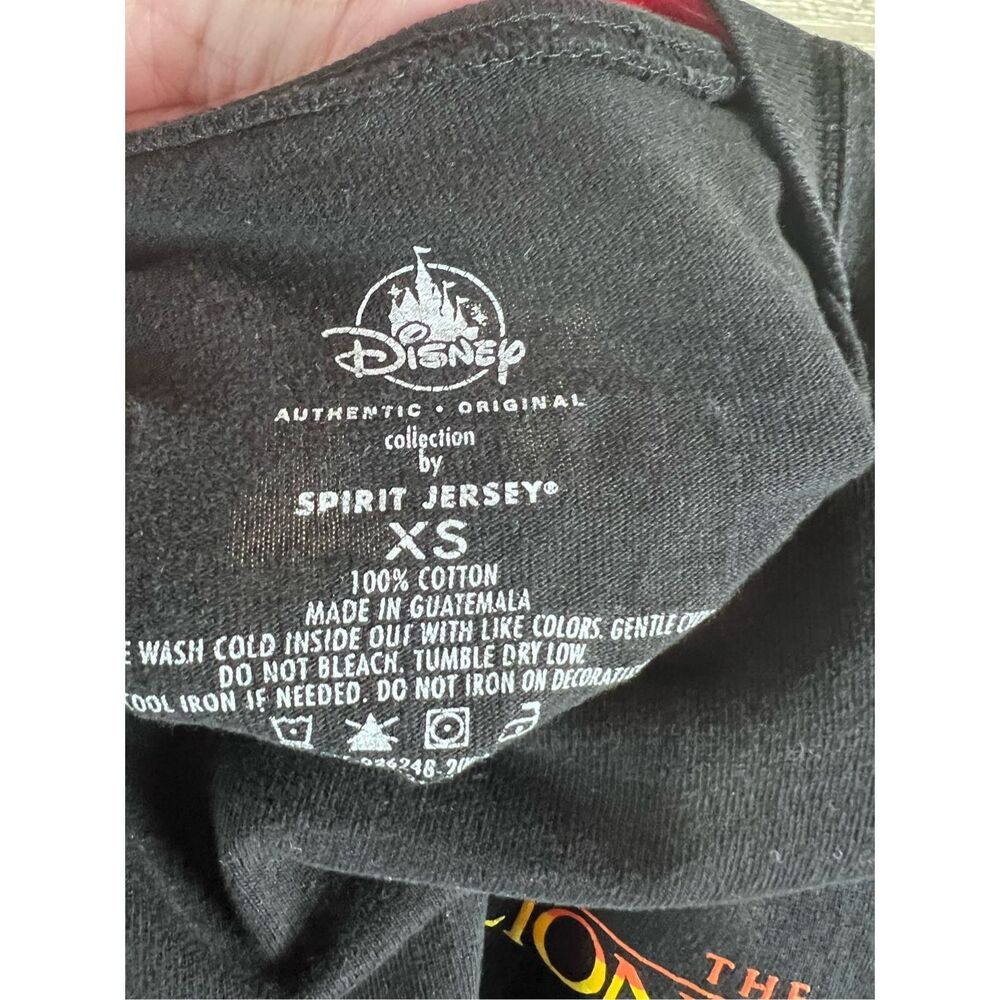 2019 Disney Parks The Lion King‎ Hakuna Matata Spirit Jersey XS - Picture 2 of 6